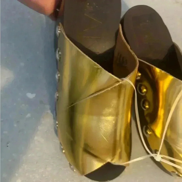 Ganni Gold and Black Mules - Picture 4 of 9